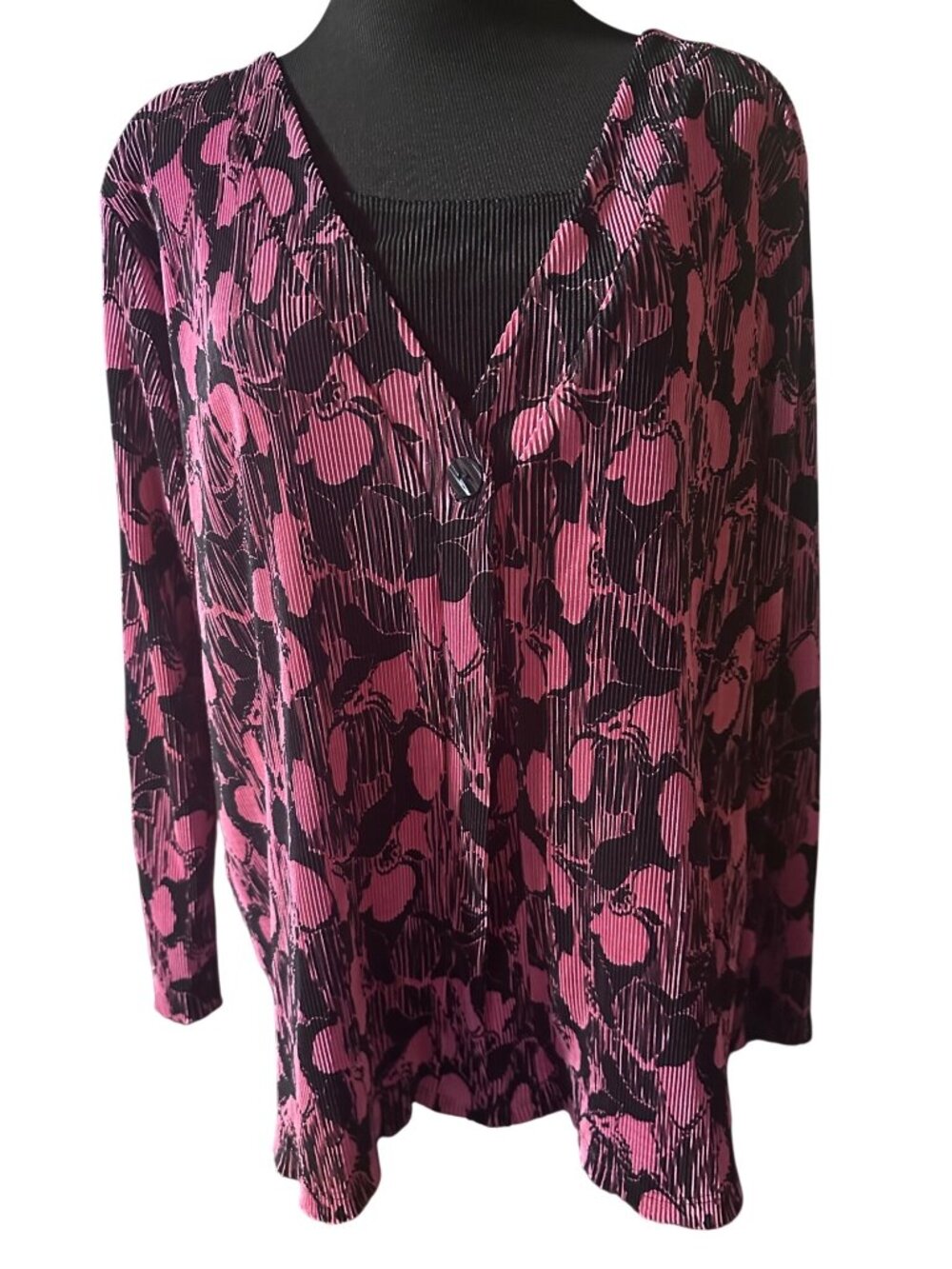 JM Collection pink and black floral top with built in tank panel size 1X